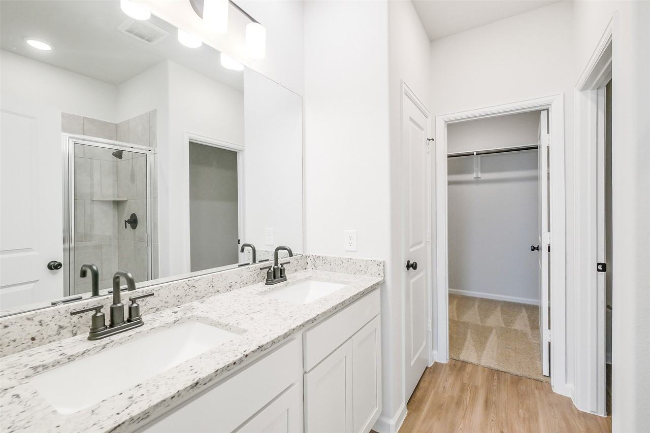 12931 California Palm Ct #12931 - Photo 6 of 25