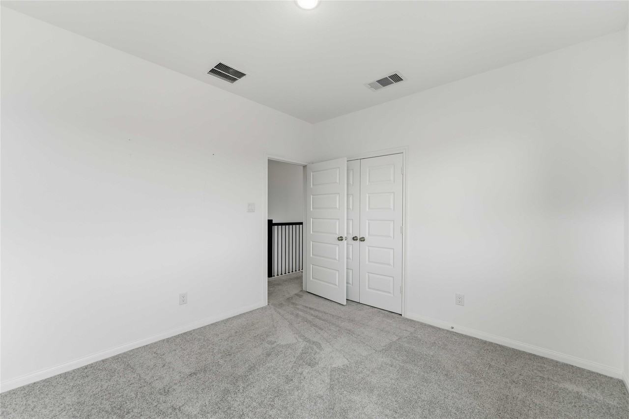 7215 Mellow Glen Way #7215 - Photo 5 of 29