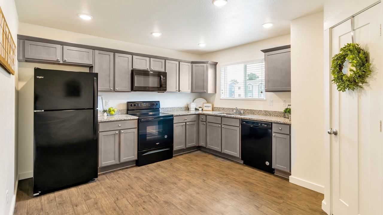 21155 Gosling Rd #2115544C - Photo 2 of 31