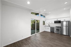 featured image of 2603 Calle Del Comercio #2603B