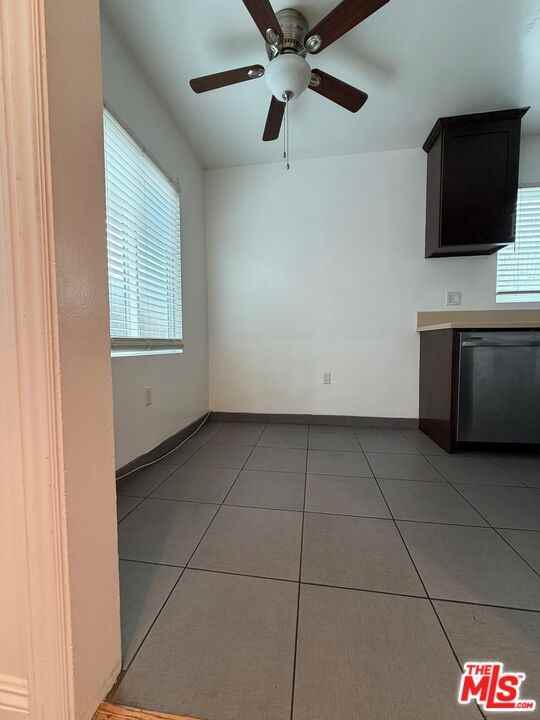 1625 S La Brea Ave #1625-4 - Photo 5 of 7