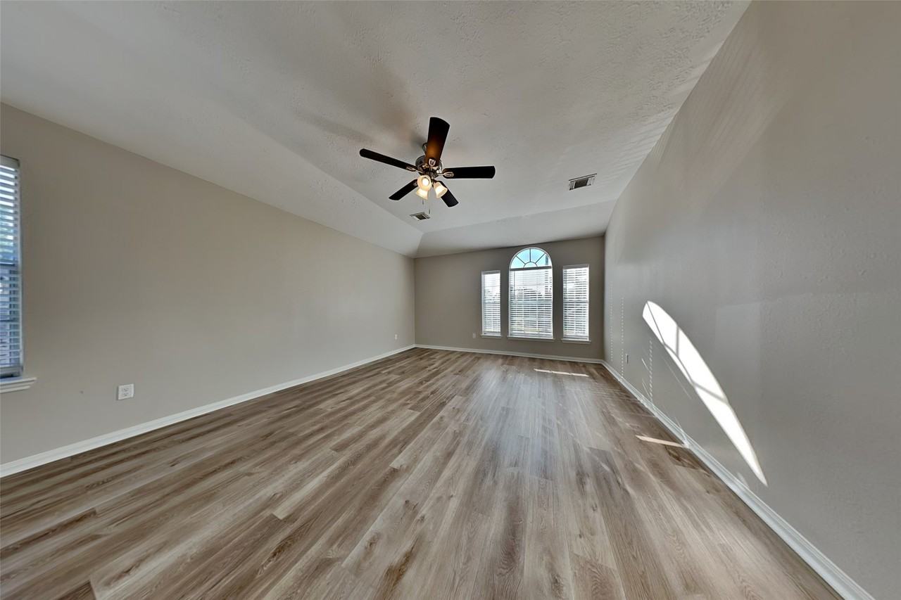 31110 Silver Village Dr #31110 - Photo 7 of 24