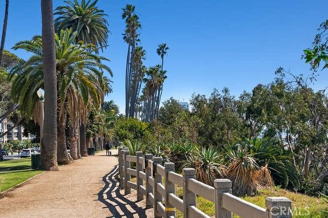 515 San Vicente Blvd #515D - Photo 5 of 20