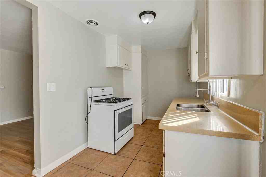 14815 Lemoli Avenue #14815 - Photo 2 of 19