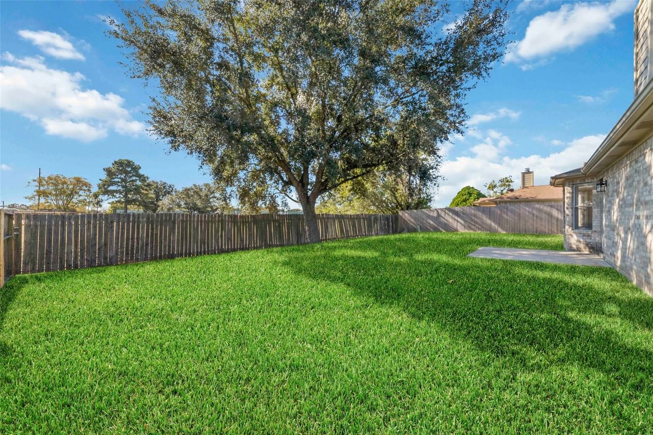 17075 Great Glen Drive #17075 - Photo 5 of 21