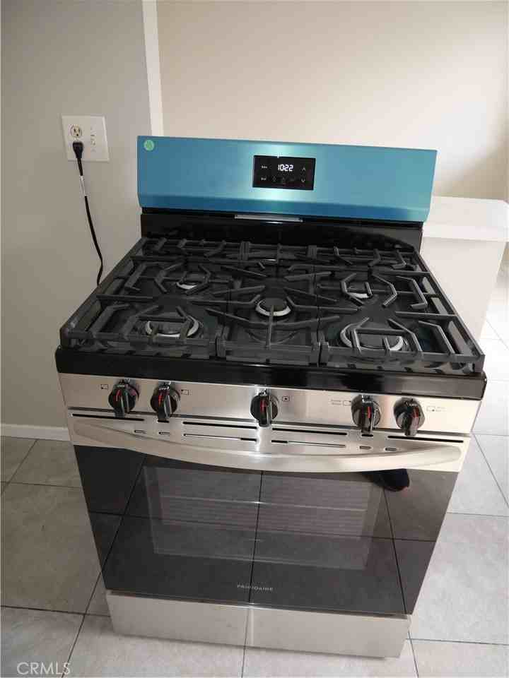 513 E Walnut St #513C