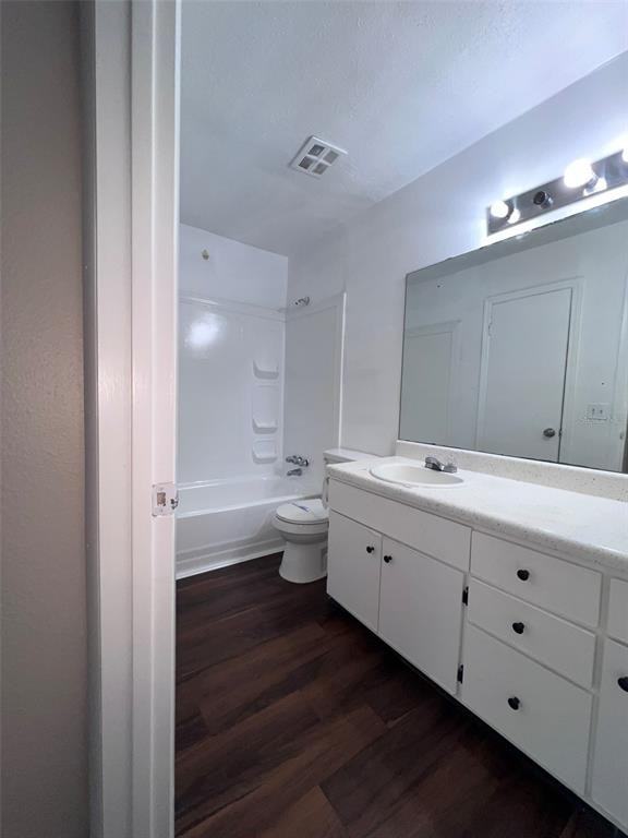 325 Wymore Road #325-206 - Photo 5 of 11