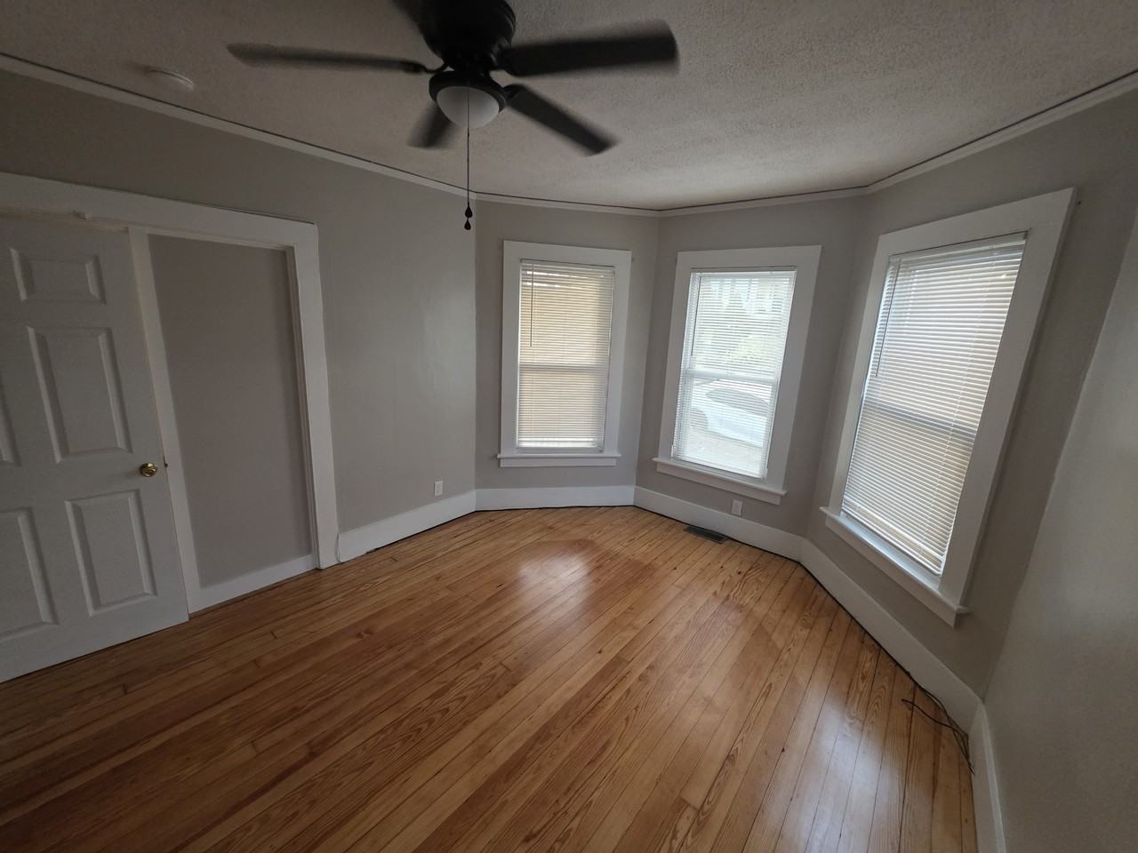 169 Coram Ave #169 - Photo 4 of 12