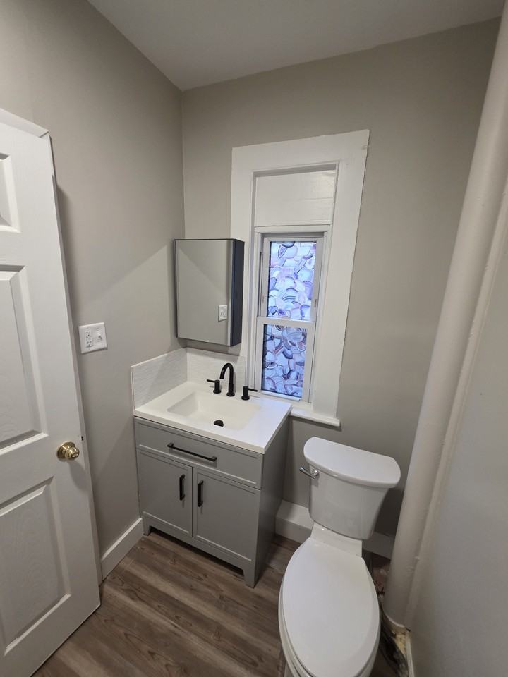 169 Coram Ave #169 - Photo 7 of 12