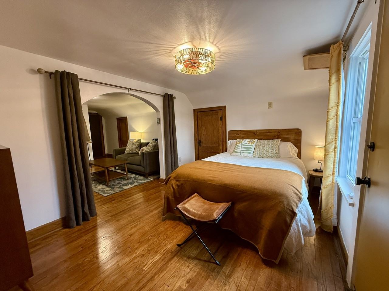 718 34th Street - Photo 5 of 16