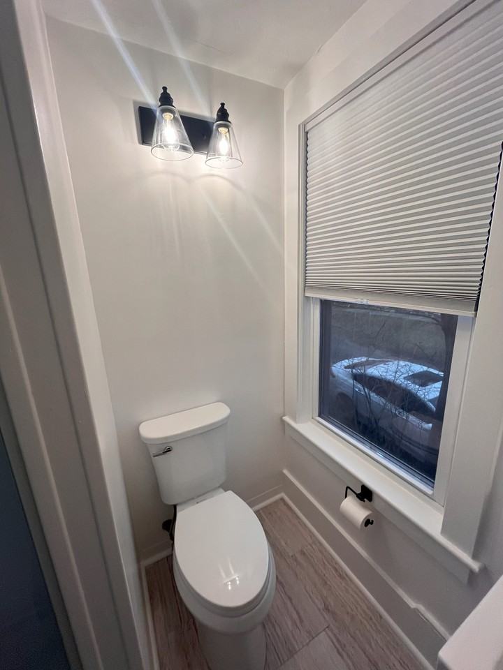 397 Court St #3 - Photo 4 of 9