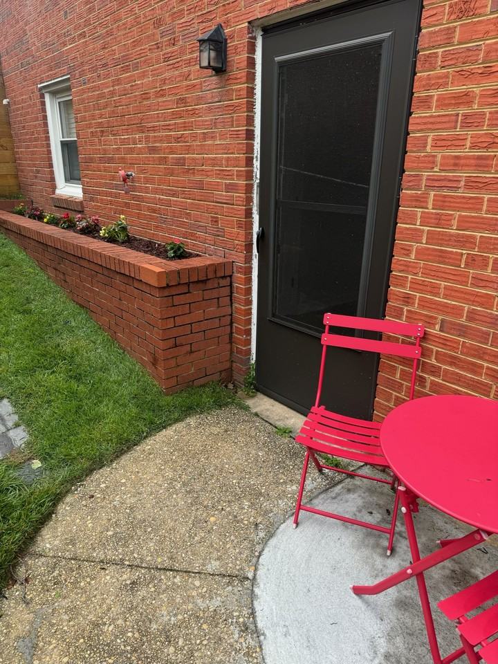 914 Daleview Dr #NA - Photo 7 of 8