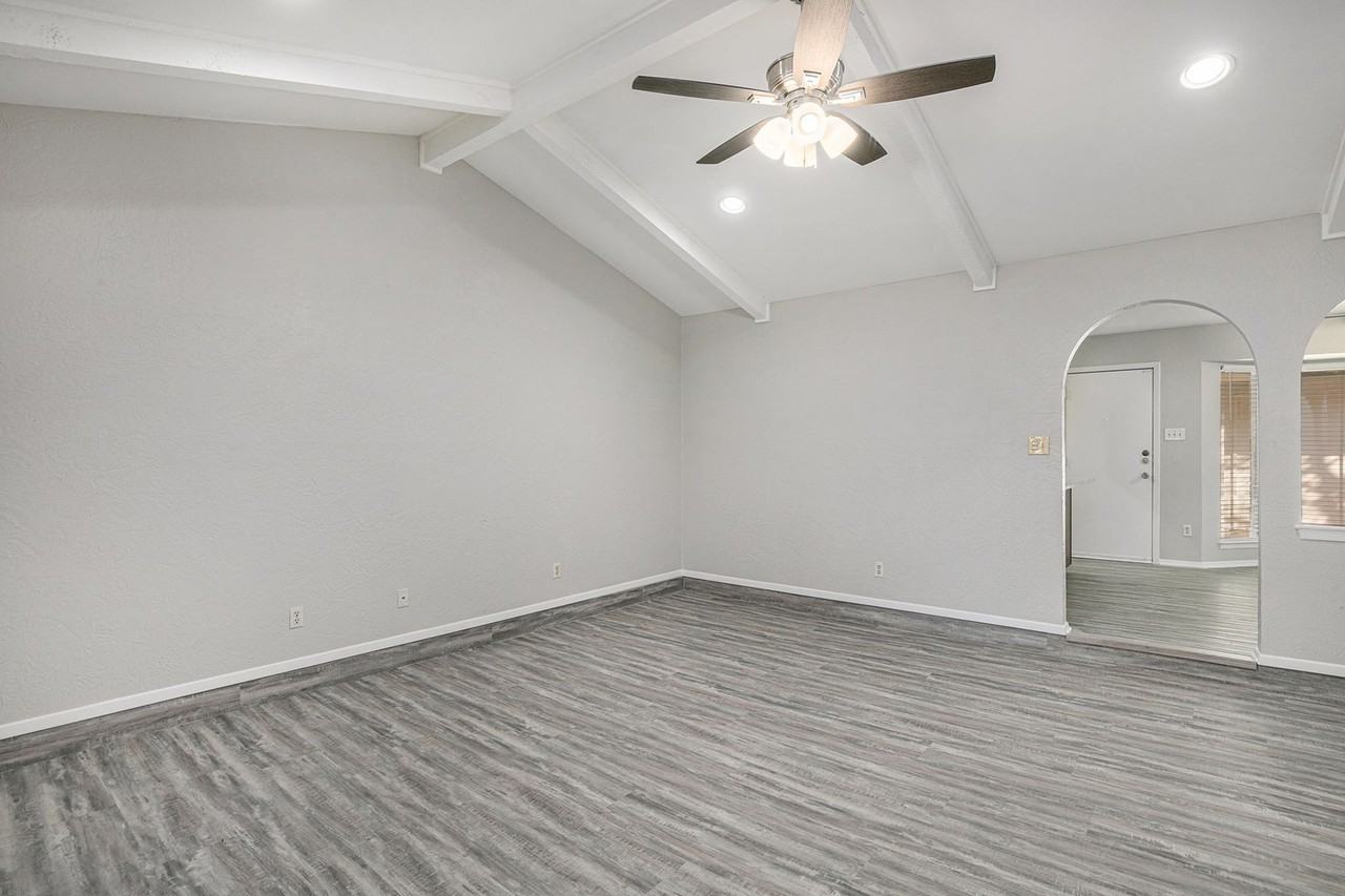 6403 Ponce Avenue - Photo 3 of 14