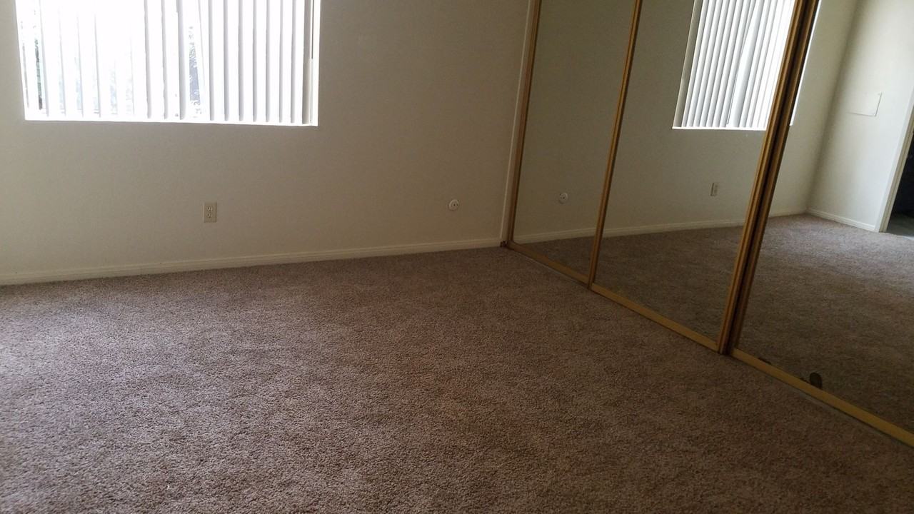 5513 Adobe Falls Rd #4 - Photo 5 of 7