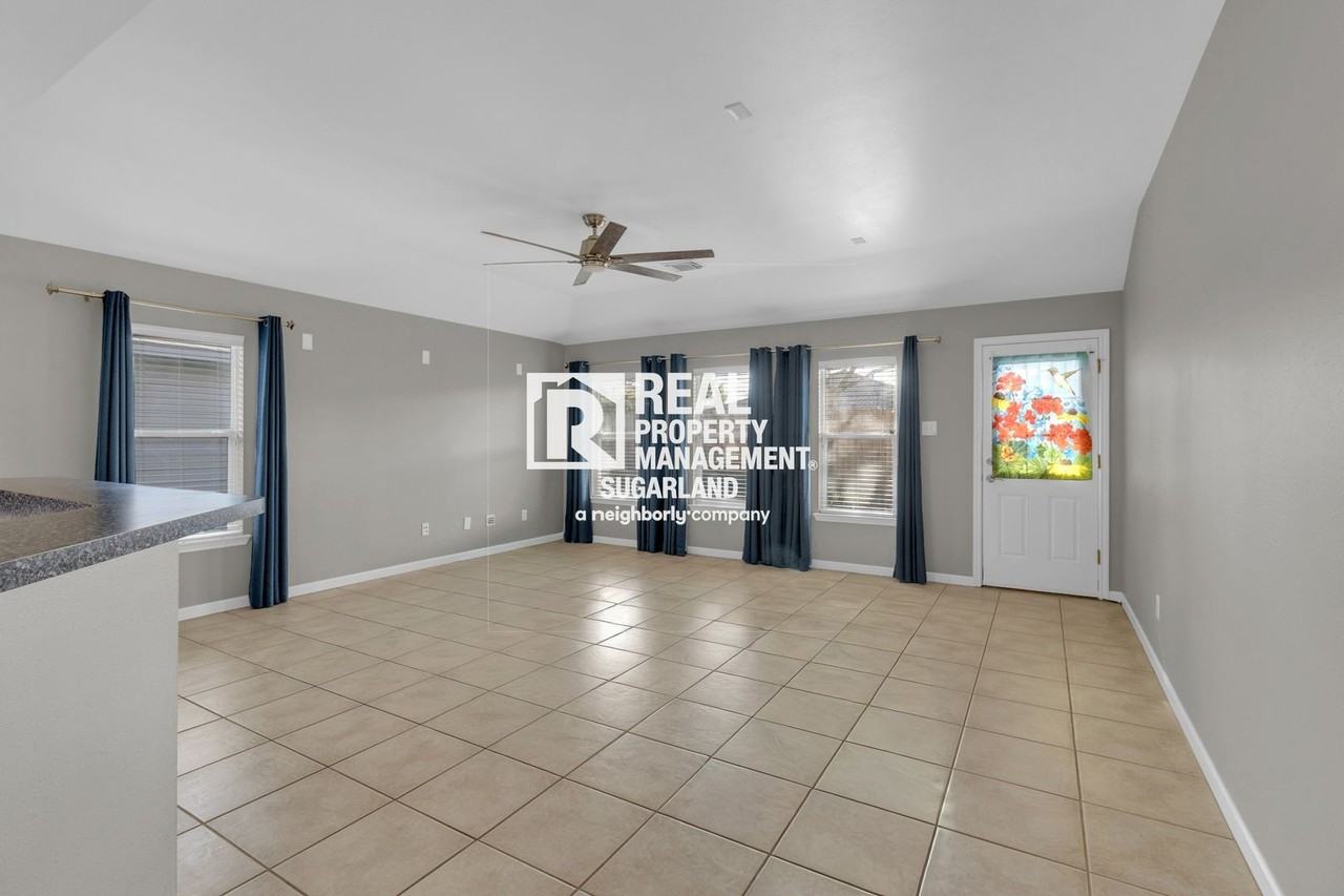 7754 Eldergrove Ln - Photo 2 of 27