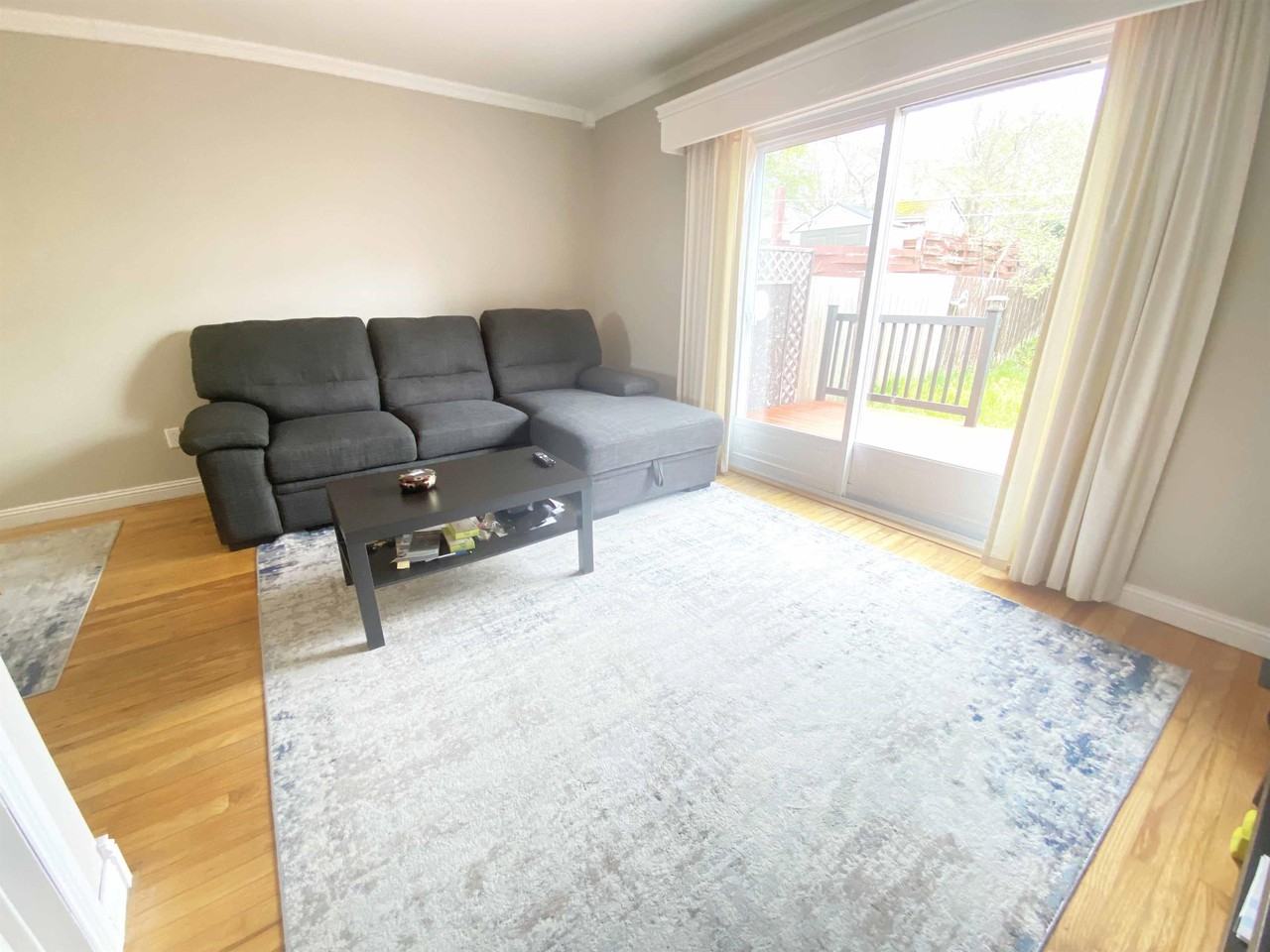 1 Cumberland Cres #0 - Photo 4 of 11