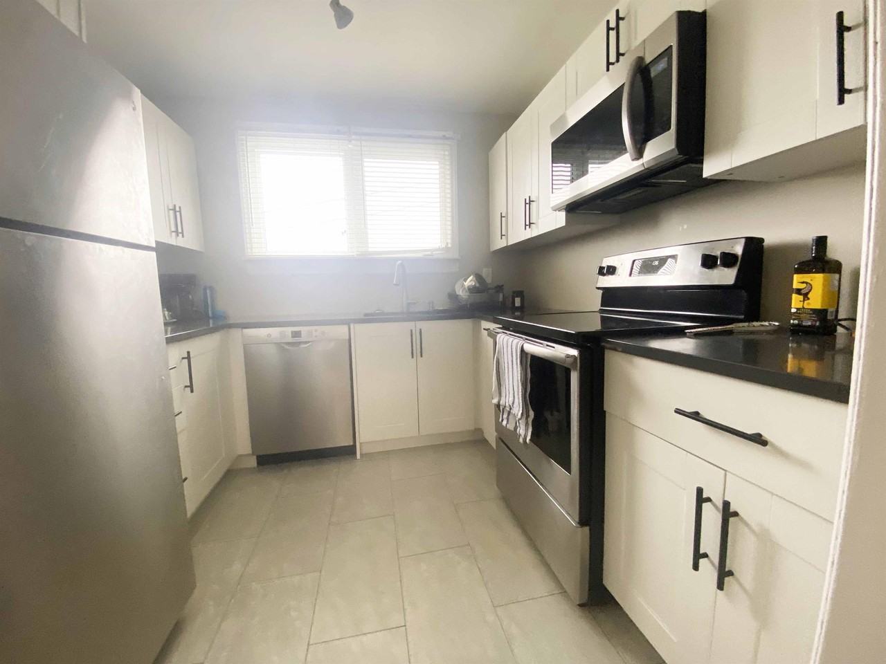 1 Cumberland Cres #0 - Photo 5 of 11