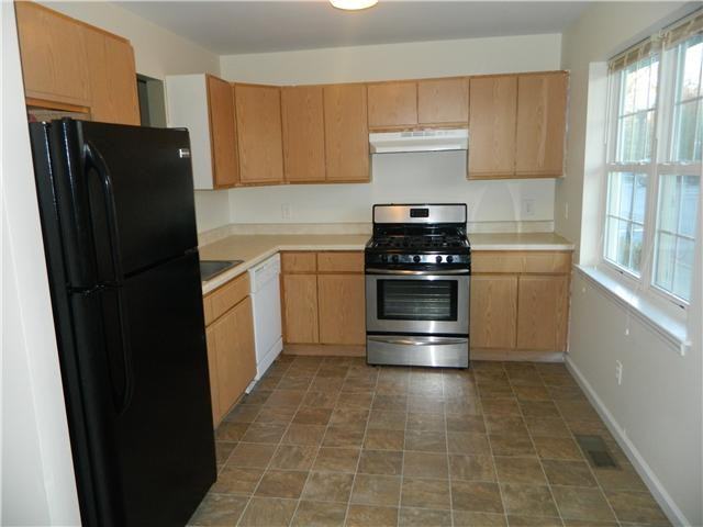 11 Path Way - Photo 3 of 21