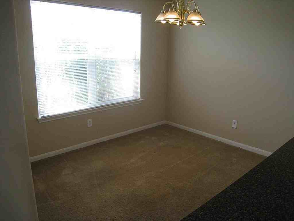 9214 Stingray Ct - Photo 3 of 13