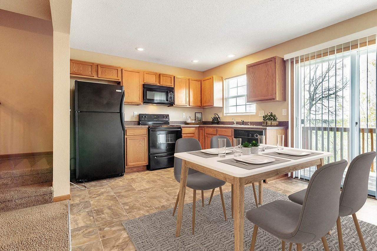 Patriot Pointe - Photo 2 of 23