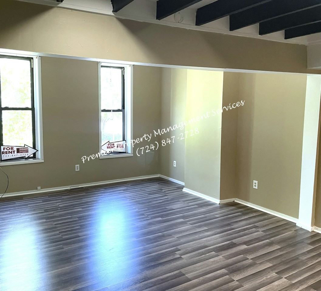 916 3rd Avenue, Unit 2 - Photo 2 of 14