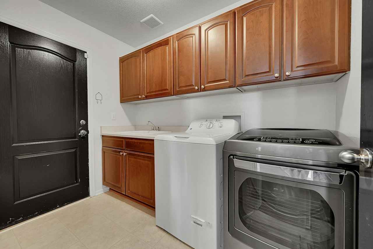 6859 South Biloxi Court - Photo 5 of 30