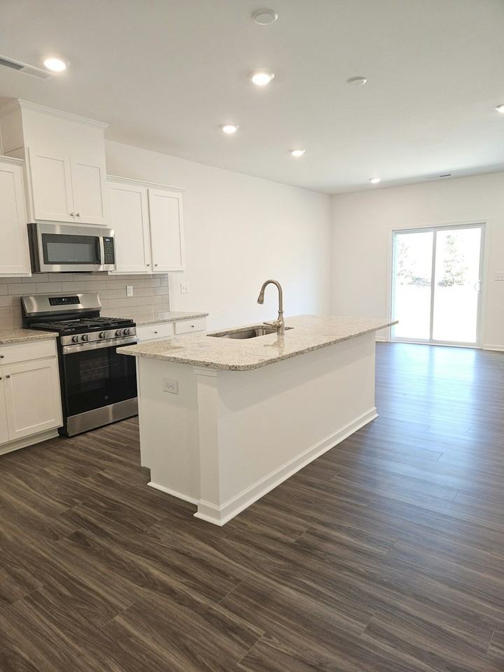 3164 Lilac Grove Dr - Photo 5 of 30