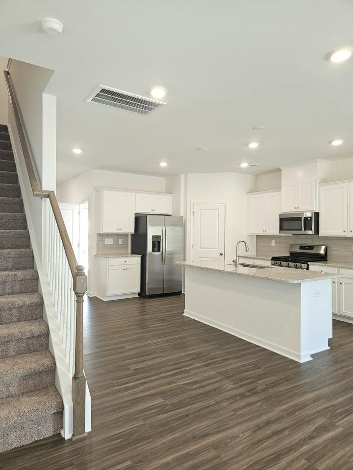 3164 Lilac Grove Dr - Photo 6 of 30