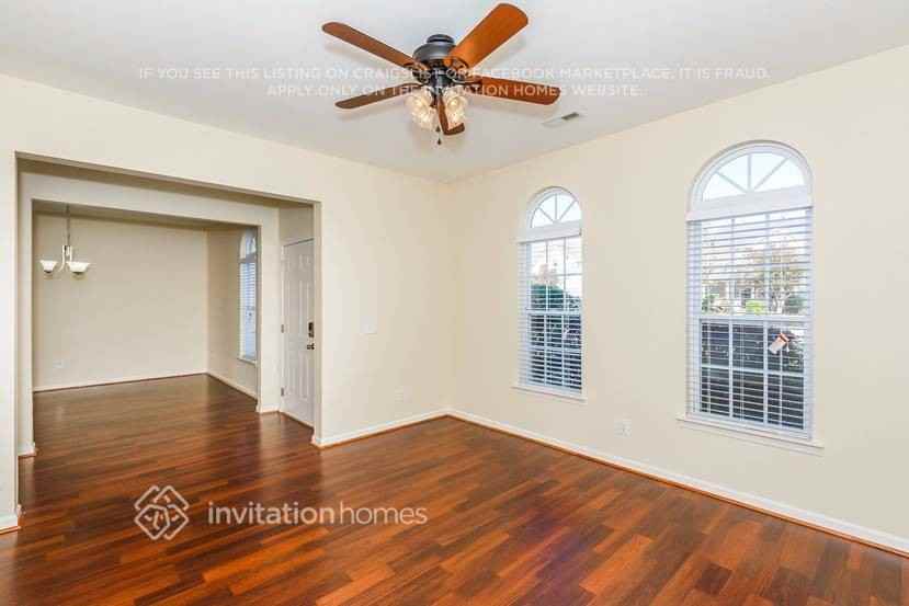 9505 Constitution Hall Dr - Photo 2 of 22