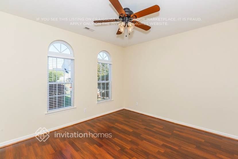 9505 Constitution Hall Dr - Photo 3 of 22