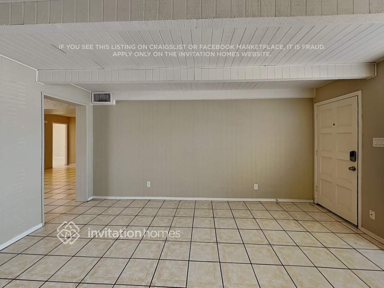 5501 West Heatherbrae Drive - Photo 4 of 21