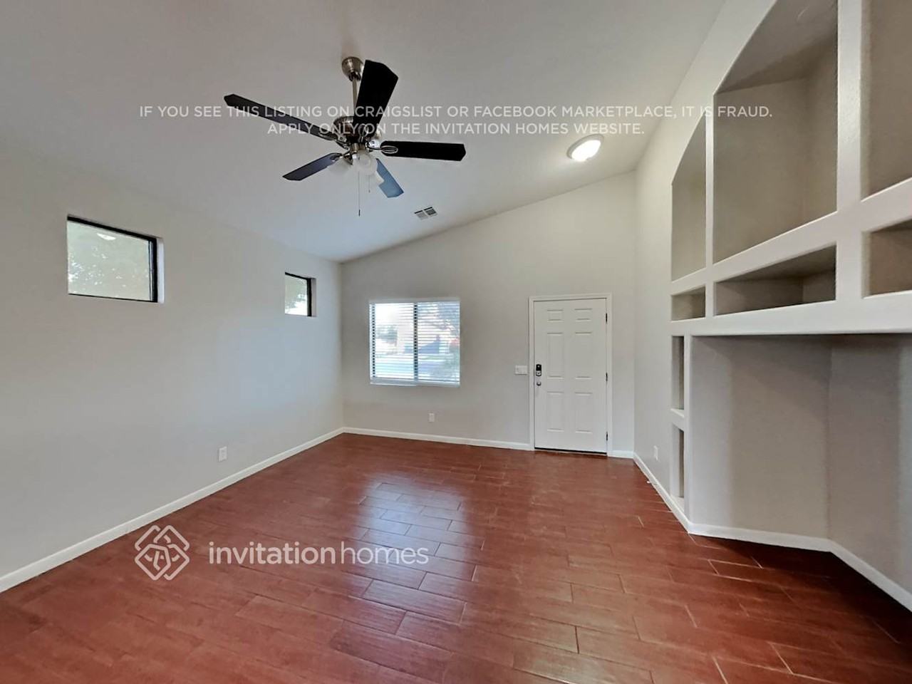 2555 W Lynne Ln - Photo 3 of 19