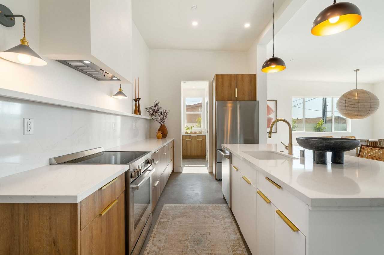 361 West Sunview Avenue