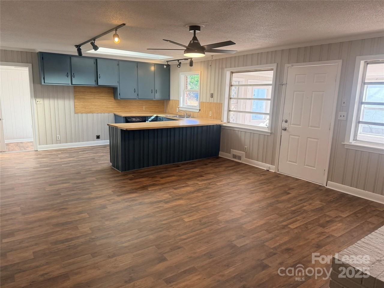 5226 Indian Trail Fairview Rd - Photo 5 of 25