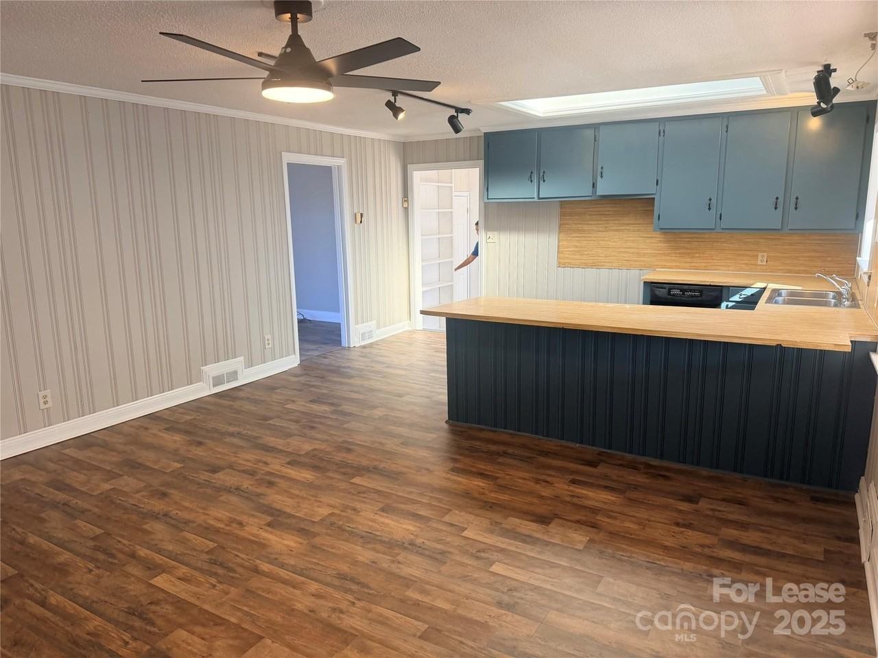 5226 Indian Trail Fairview Rd - Photo 6 of 25