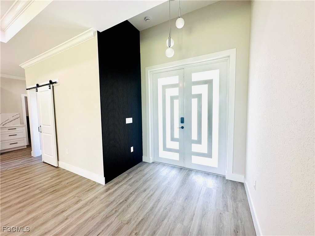 771 Gaylord Avenue South - Photo 3 of 22