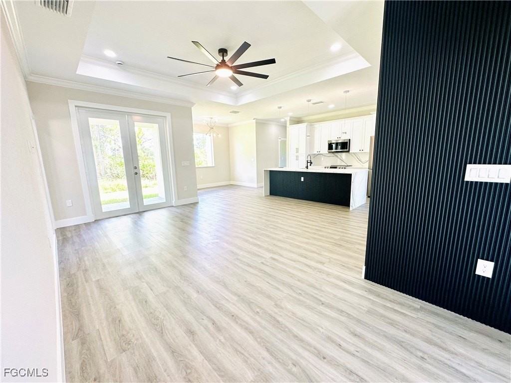 771 Gaylord Avenue South - Photo 4 of 22