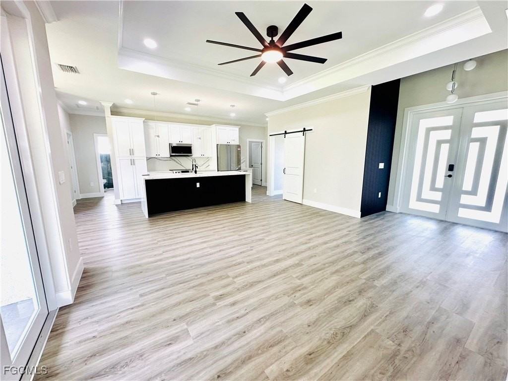 771 Gaylord Avenue South - Photo 5 of 22