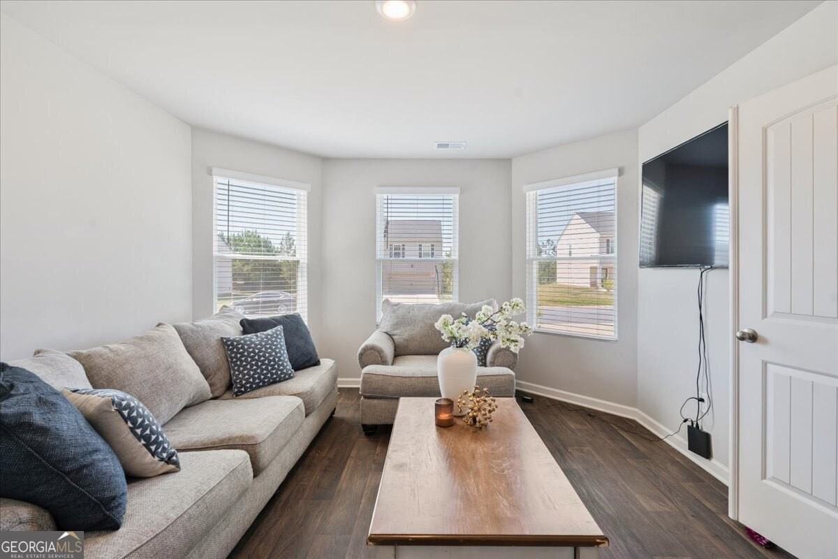 191 Goodall Woods Dr - Photo 7 of 50