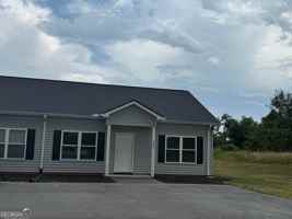 featured image of 2453 Memorial Road