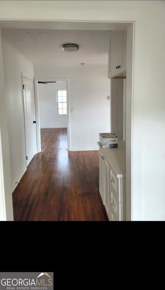 195 North Forest Avenue - Photo 2 of 10