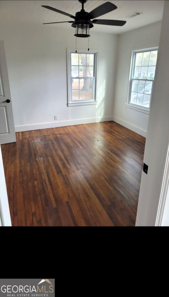 195 North Forest Avenue - Photo 4 of 10