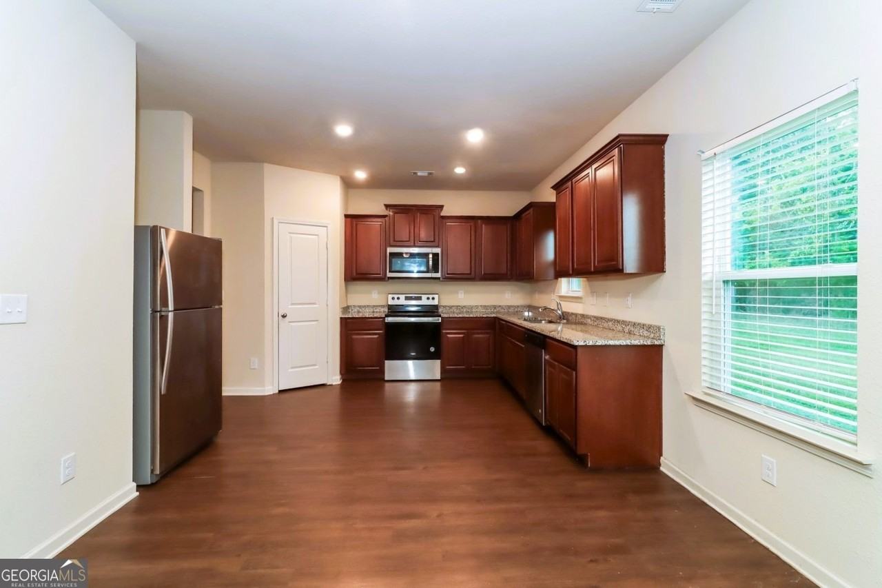 134 Innis Brook Cir - Photo 7 of 12