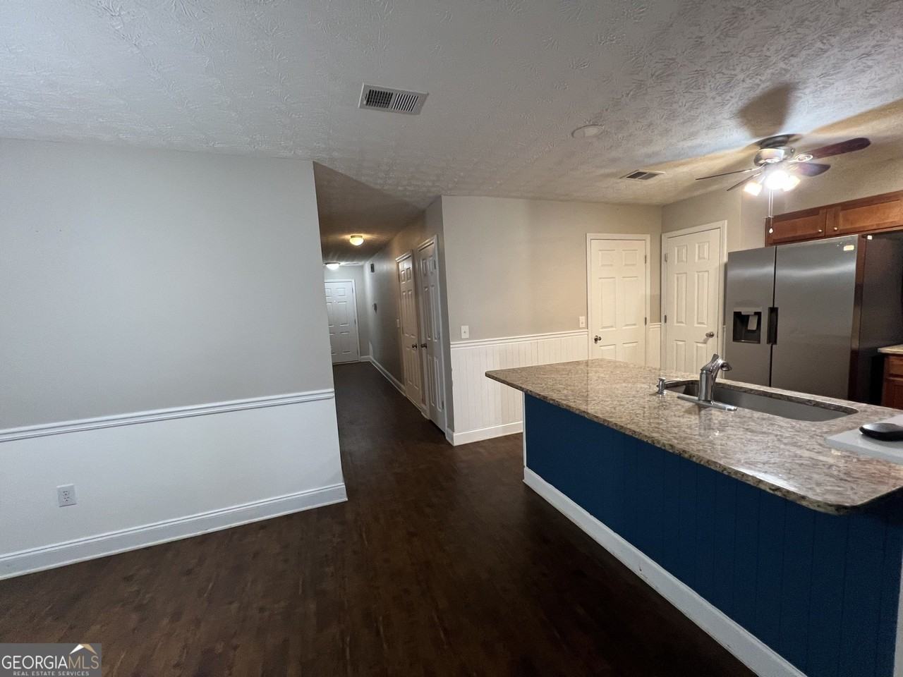 333 Tara Commons Circle - Photo 3 of 19