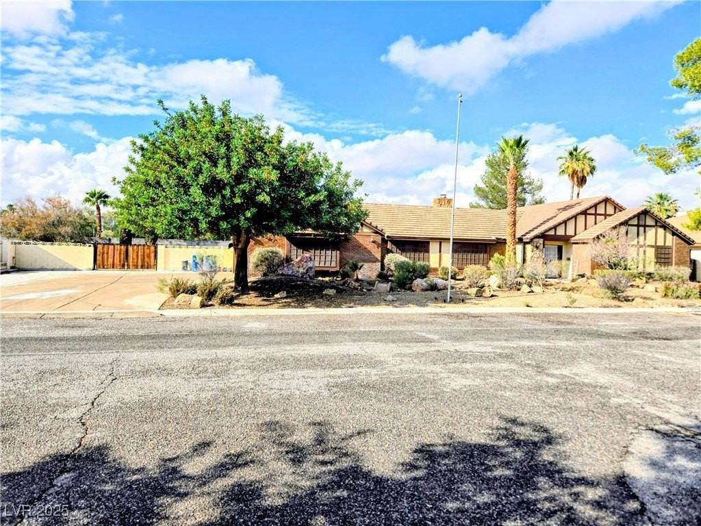 3159 Tonyram Cir - Photo 2 of 50