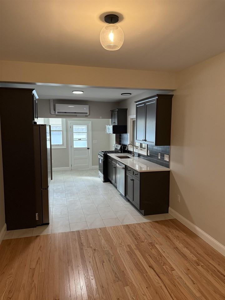 183A Lexington Ave - Photo 3 of 18