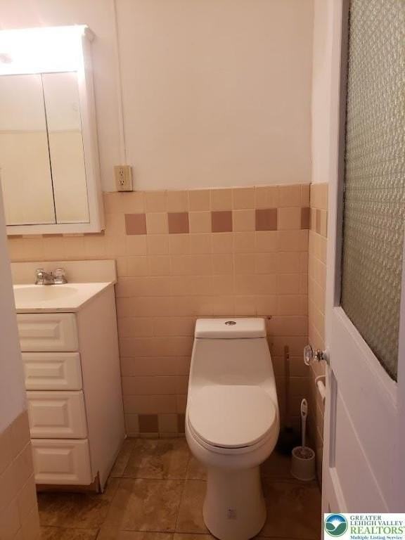 915 S Front St Unit 2 #2 - Photo 4 of 9