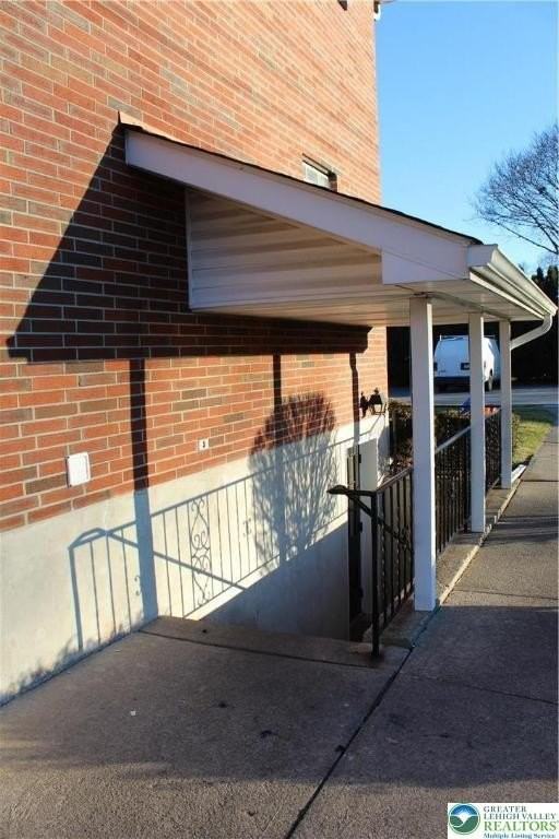 1204 Lewis Street #2E - Photo 3 of 14