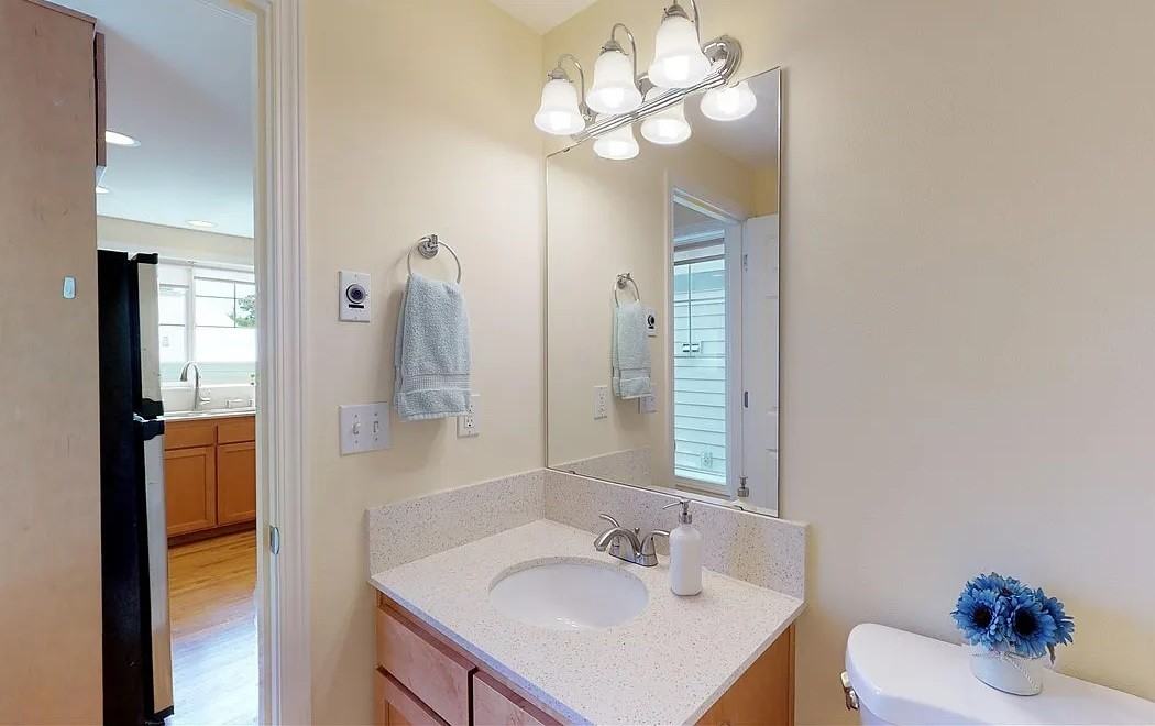 8832A Midvale Ave N Seattle WA 98103 LCG - Photo 5 of 17