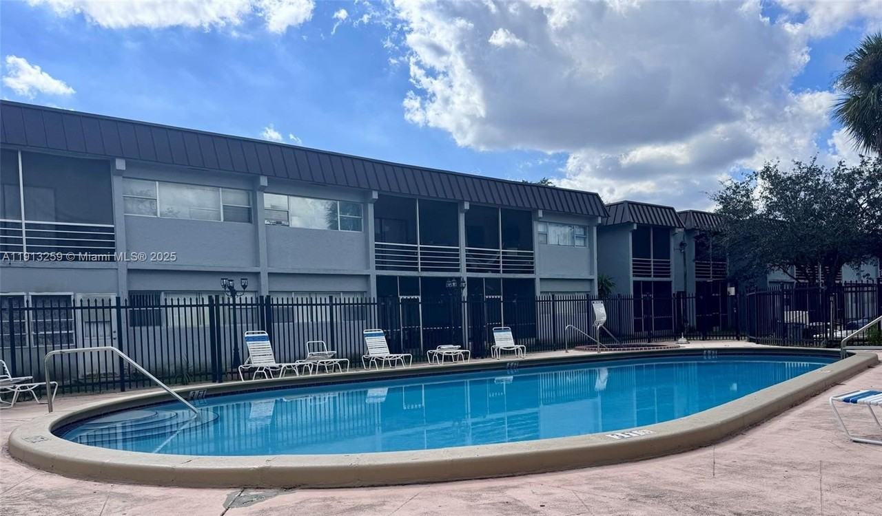 7320 Nw 85th Ct #205 - Photo 3 of 27